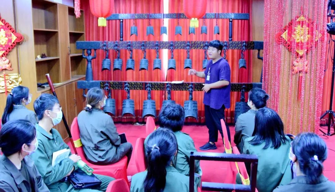 胶州市第二中学举行“传承红色精神 厚植家国情怀”系列活动
