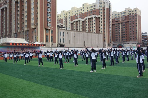 淄博市淄川实验中学：阳光大课间让学生动起来